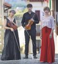 Dúo de violines y piano. "Dúo Sonus Unda". Jonathan Mesonero (violín), Raffaela Acella (violín) y Esther Barandiarán (piano)